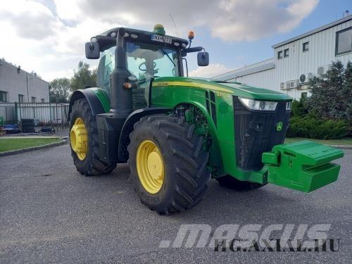 John Deere 8370R トラクター
