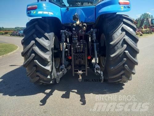 New Holland T8.380 トラクター
