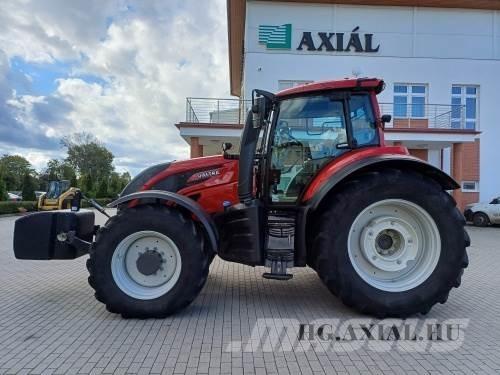 Valtra T234A トラクター