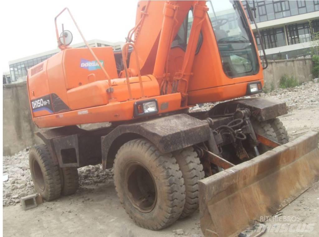 Doosan DH 150 W-7 ホイール式油圧ショベル（パワーショベル・ユンボ・バックホー）