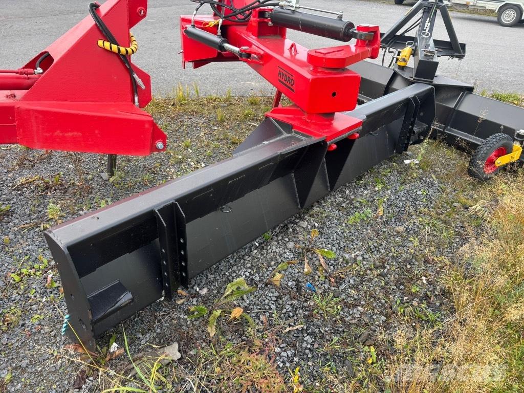 Jykevä H20 ja H30 道路用レーキ