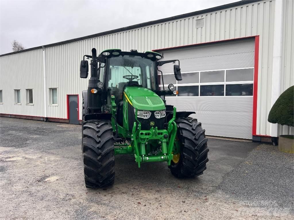 John Deere 6120M トラクター