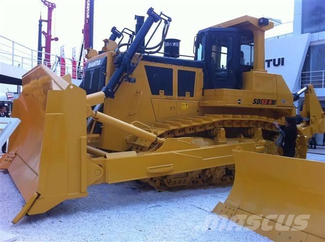 Komatsu d65ex-16 ブルドーザー