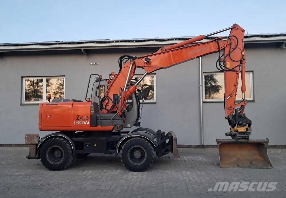Hitachi ZX 130 W ホイール式油圧ショベル（パワーショベル・ユンボ・バックホー）