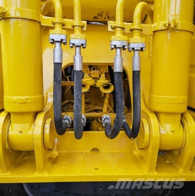 Komatsu PC220-8 大型油圧ショベル12t以上（パワーショベル・ユンボ）