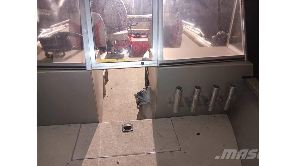  tracker 16 Foot マリン補助エンジン