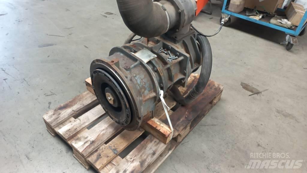 Atlas Copco XAMS 407 コンプレッサー