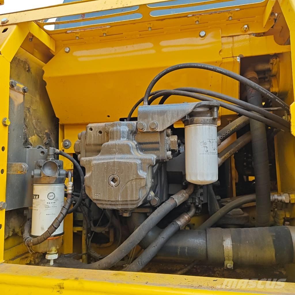 Komatsu PC 240 LC-8 大型油圧ショベル12t以上（パワーショベル・ユンボ）