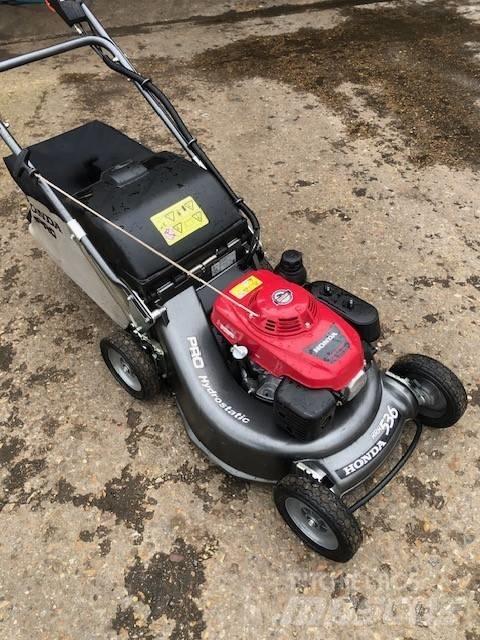 Honda HRH536HX 歩行型芝刈り機