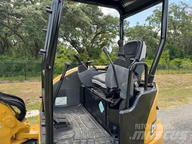CAT 303 E CR 大型油圧ショベル12t以上（パワーショベル・ユンボ）