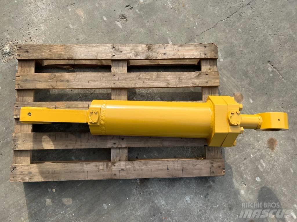 CAT D8 Cylinder その他部品