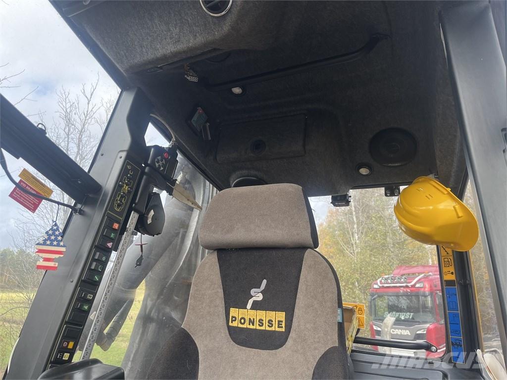 Ponsse Scorpion ハーベスター