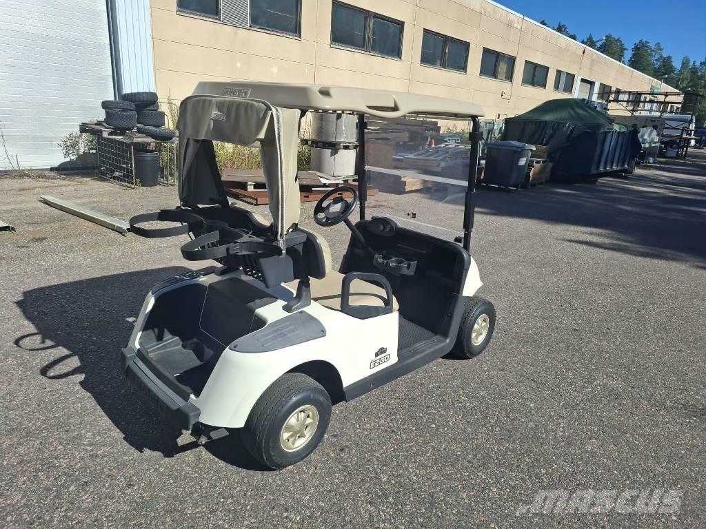Ezgo RXV ゴルフカート