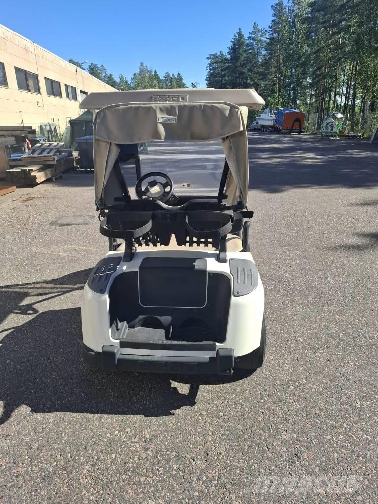 Ezgo RXV ゴルフカート
