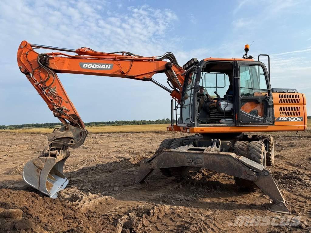 Doosan DX 160 W-3 ホイール式油圧ショベル（パワーショベル・ユンボ・バックホー）