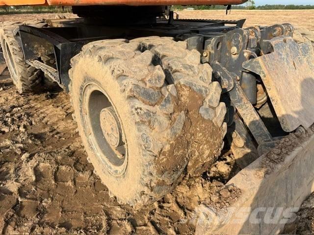 Doosan DX 160 W-3 ホイール式油圧ショベル（パワーショベル・ユンボ・バックホー）