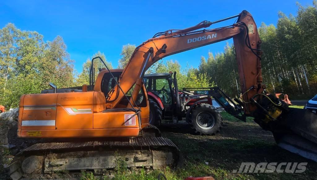 Doosan DX 140 LC 大型油圧ショベル12t以上（パワーショベル・ユンボ）