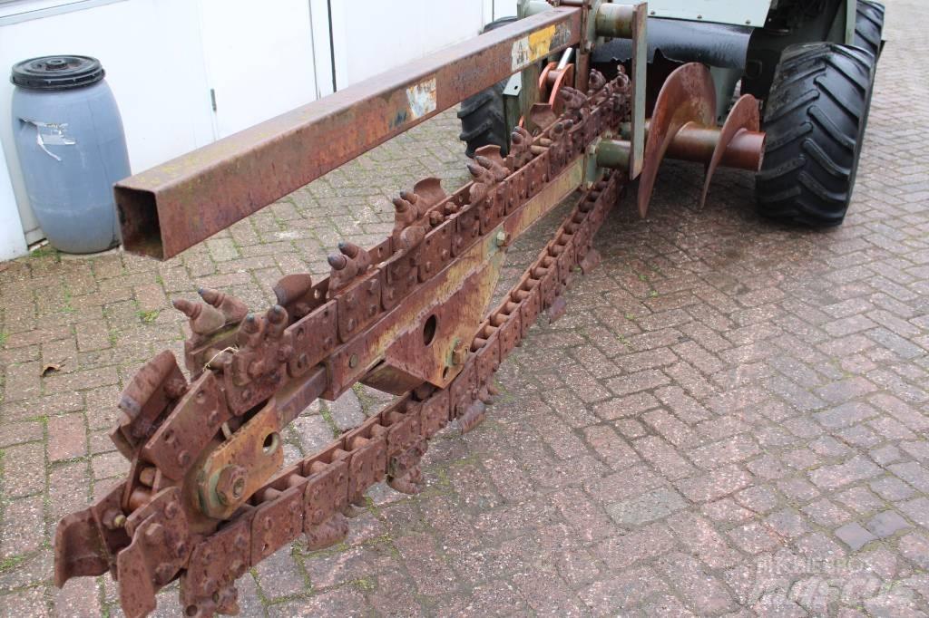 Ditch Witch 3210 トレンチャー