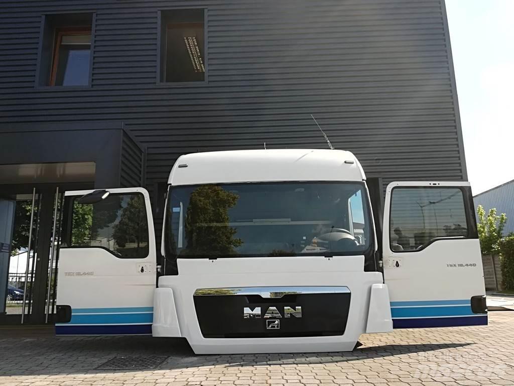 MAN TGX XLX EURO 5 キャビン及び内装