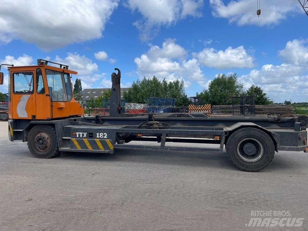 Kalmar 182 A L2 C!8 ターミナルトラクター