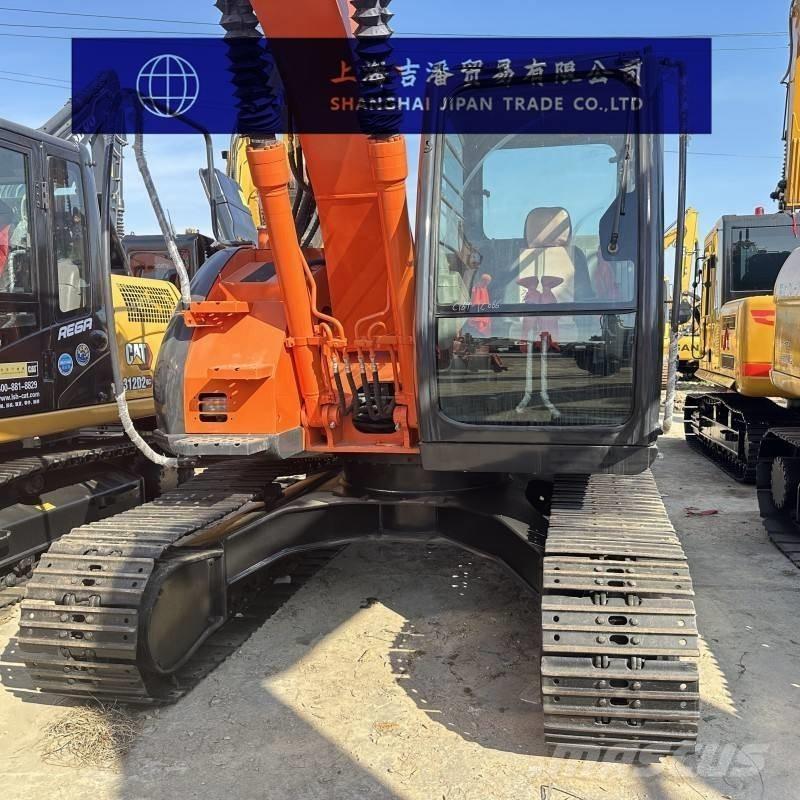 Hitachi ZX 135 大型油圧ショベル12t以上（パワーショベル・ユンボ）