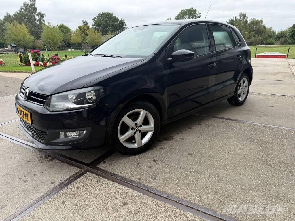 Volkswagen Polo 自動車