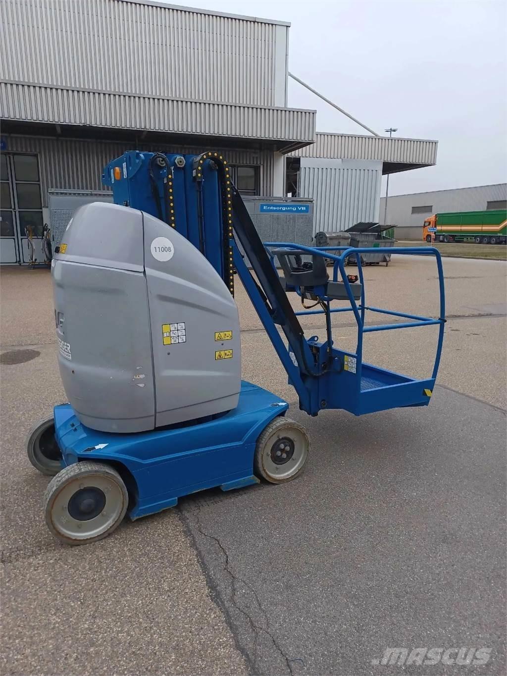 JLG Toucan 10E-L ブームリフト　屈伸型