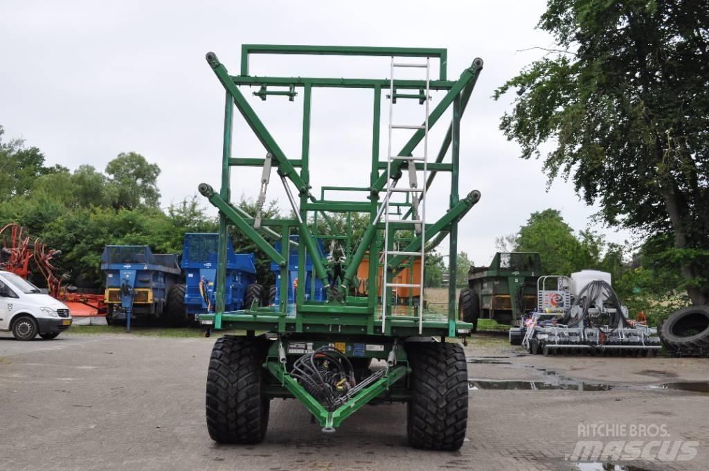 Kröger PW24 ベールトレーラー