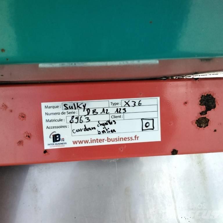 Sulky X36 ミネラル散布機