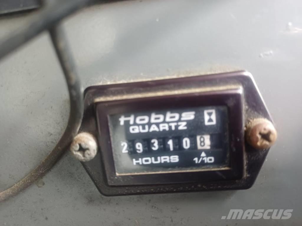 Kobelco CKE 2500 クローラクレーン