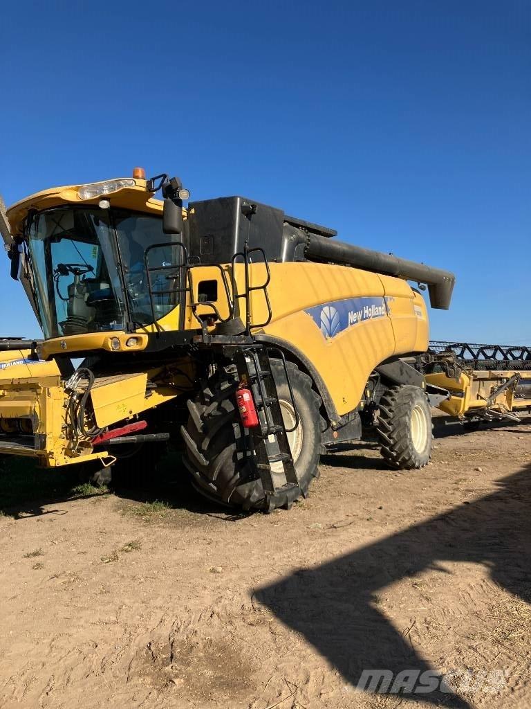 New Holland CX 8080 コンバイン