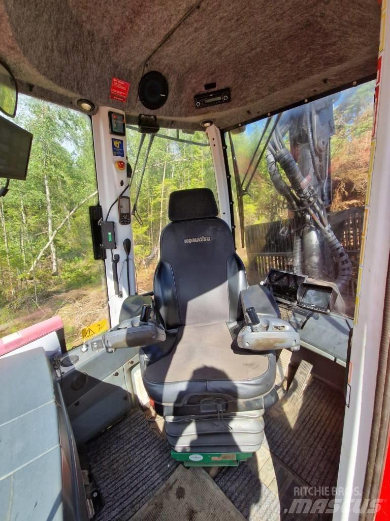 Komatsu 865 フォワーダー
