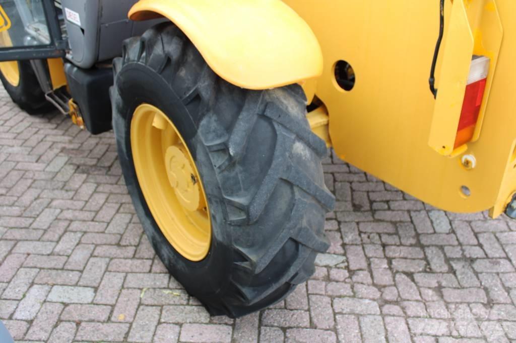 JCB 530-70 テレスコーピックハンドラー