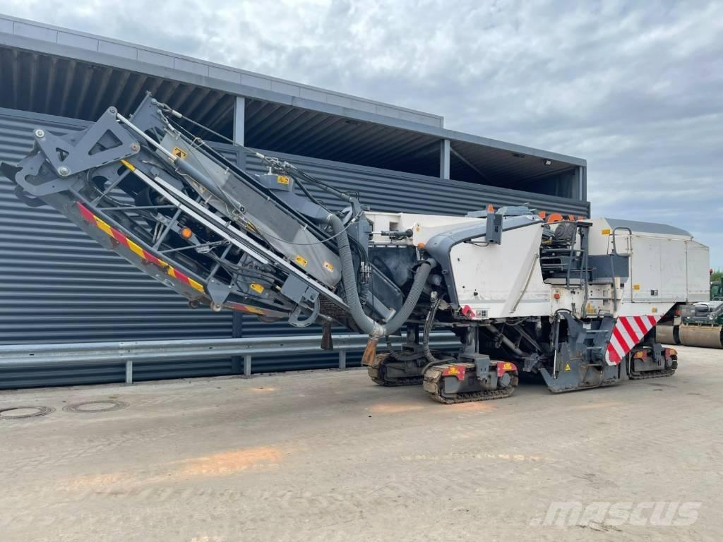 Wirtgen W 210 アスファルトコールドミリングマシーン