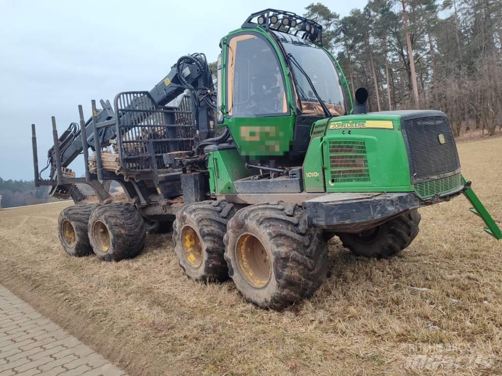 John Deere 1010 E フォワーダー