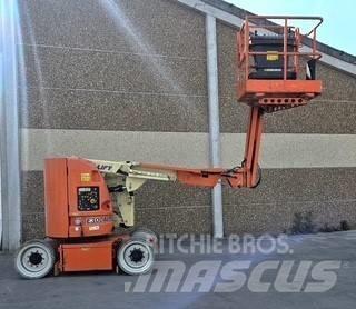 JLG E 300 AJP ブームリフト　屈伸型