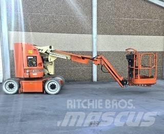 JLG E 300 AJP ブームリフト　屈伸型