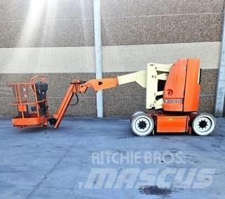 JLG E 300 AJP ブームリフト　屈伸型