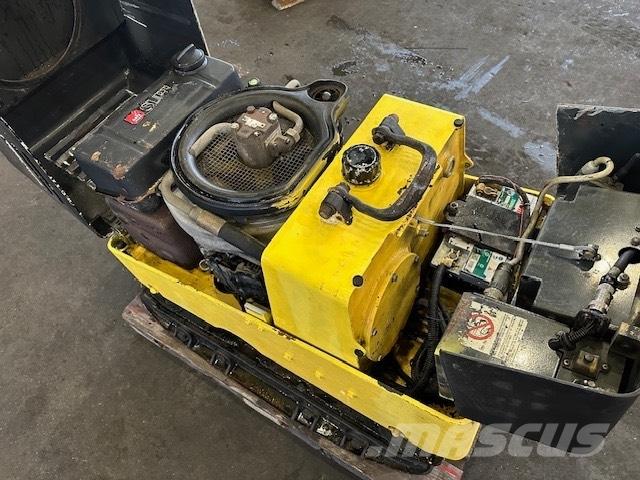 Bomag BPH80/65 ソイルコンパクター