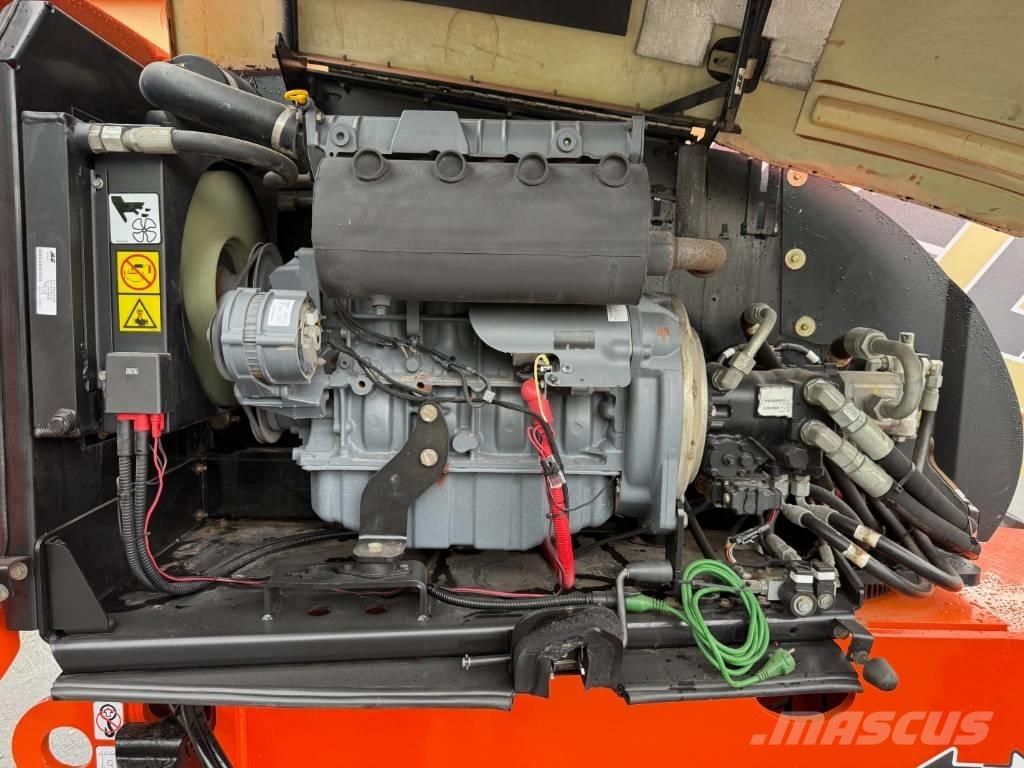 JLG 660 SJ ブームリフト　屈伸型