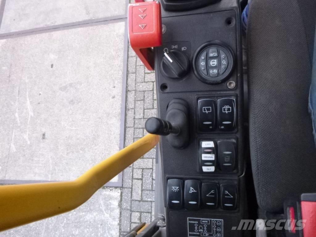 Volvo EW 210 D ホイール式油圧ショベル（パワーショベル・ユンボ・バックホー）