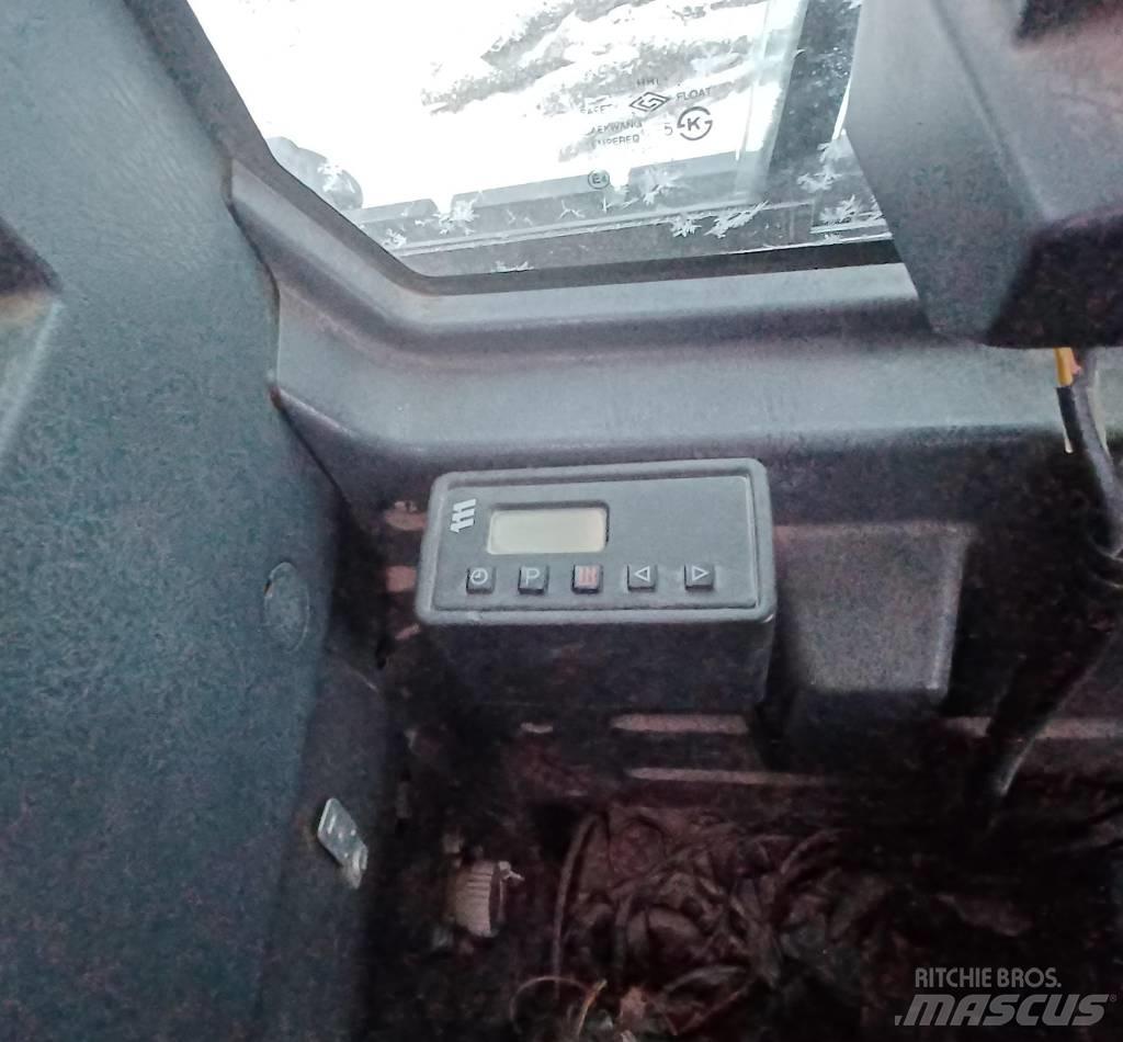 Hyundai HX 235 LCR 大型油圧ショベル12t以上（パワーショベル・ユンボ）