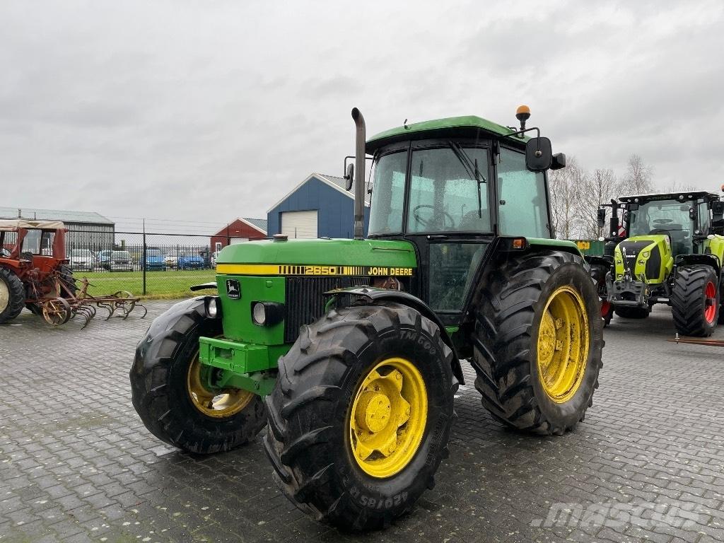 John Deere 2650 トラクター
