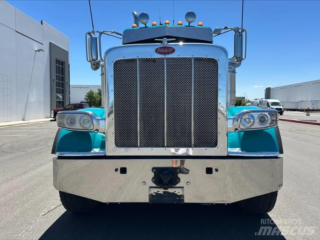 Peterbilt 388 中古トラクターヘッド | トレーラーヘッド