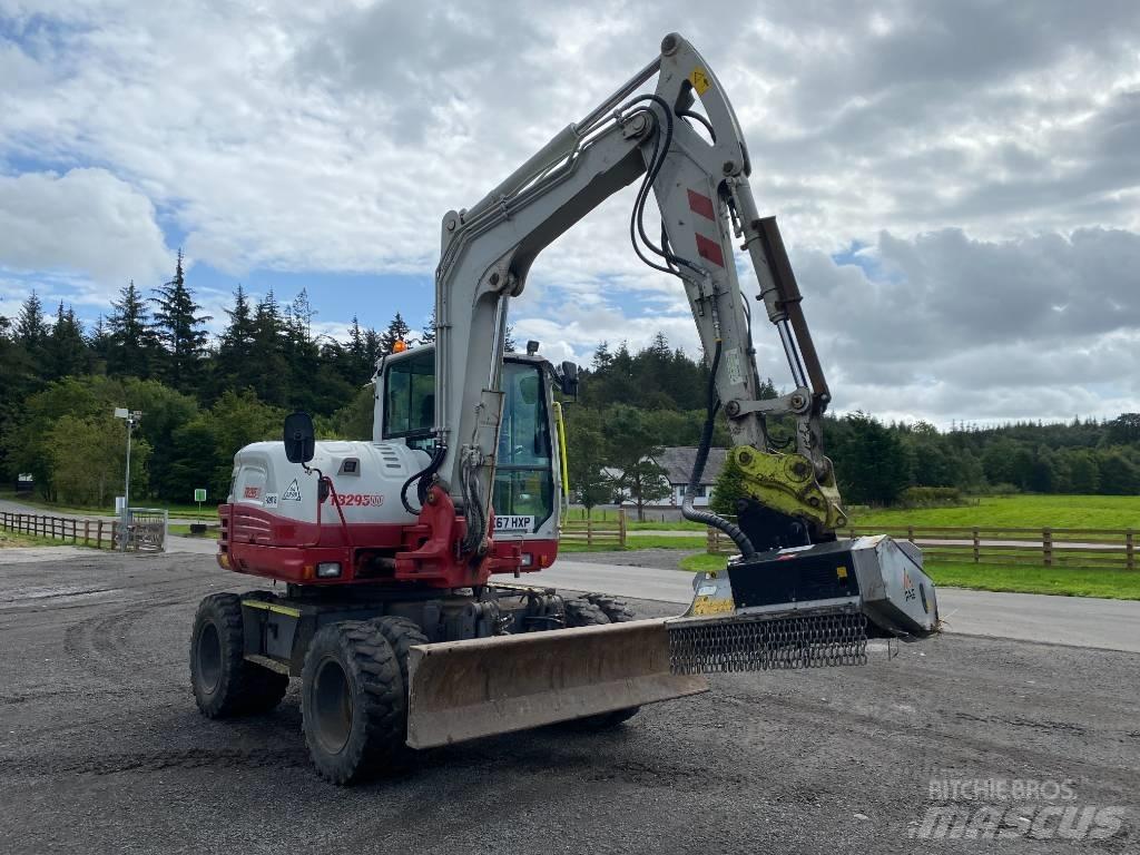 Takeuchi TB 295 W 林業油圧ショベル（パワーショベル・ユンボ・バックホー）