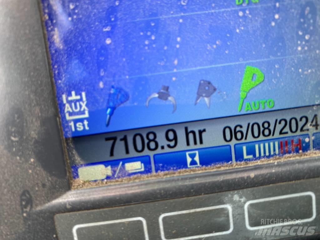 Takeuchi TB 295 W 林業油圧ショベル（パワーショベル・ユンボ・バックホー）