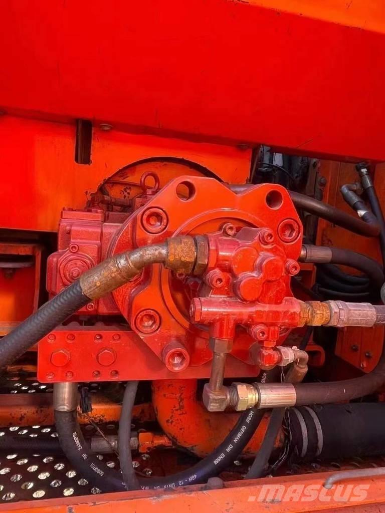 Doosan DH 300 LC-7 大型油圧ショベル12t以上（パワーショベル・ユンボ）