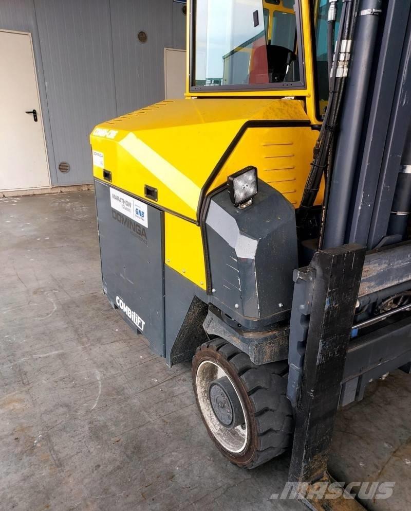 Combilift CBE 4000 全方向リーチ型フォークリフト