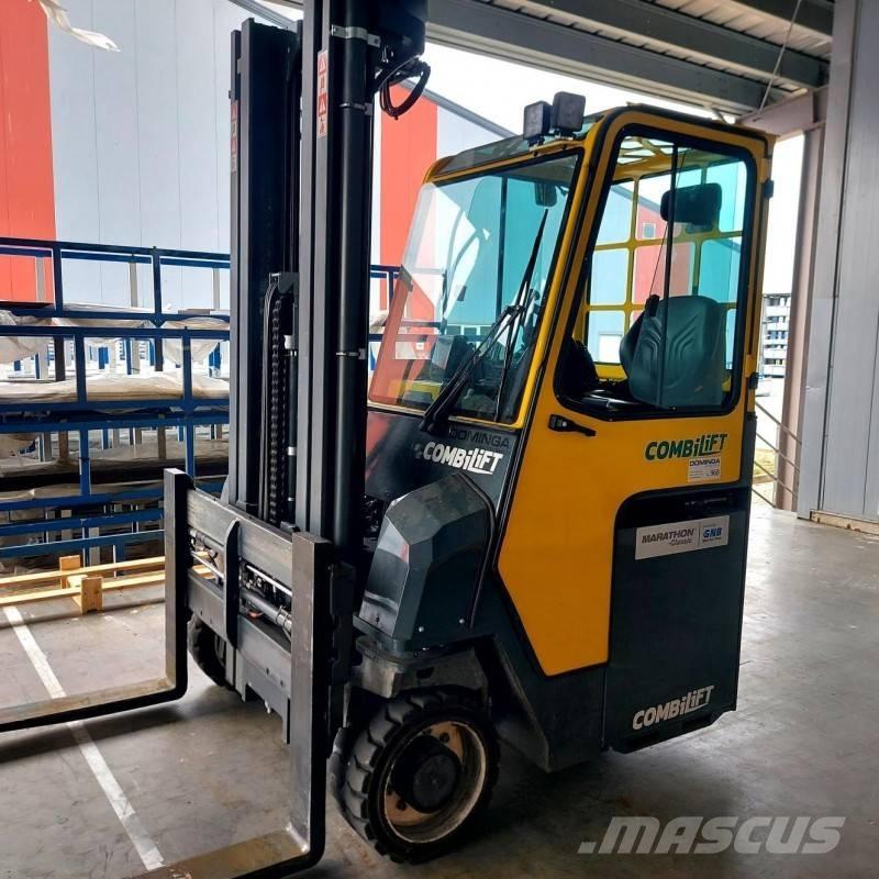 Combilift CBE 4000 全方向リーチ型フォークリフト