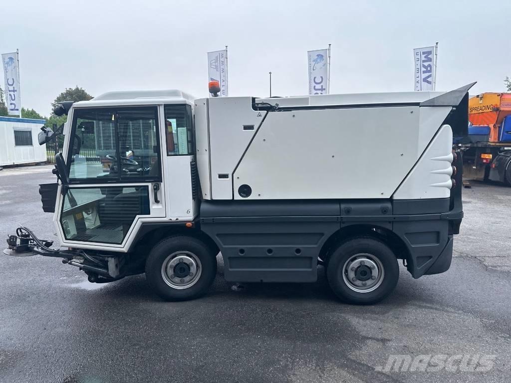 Schmidt Swingo 200 路面清掃機